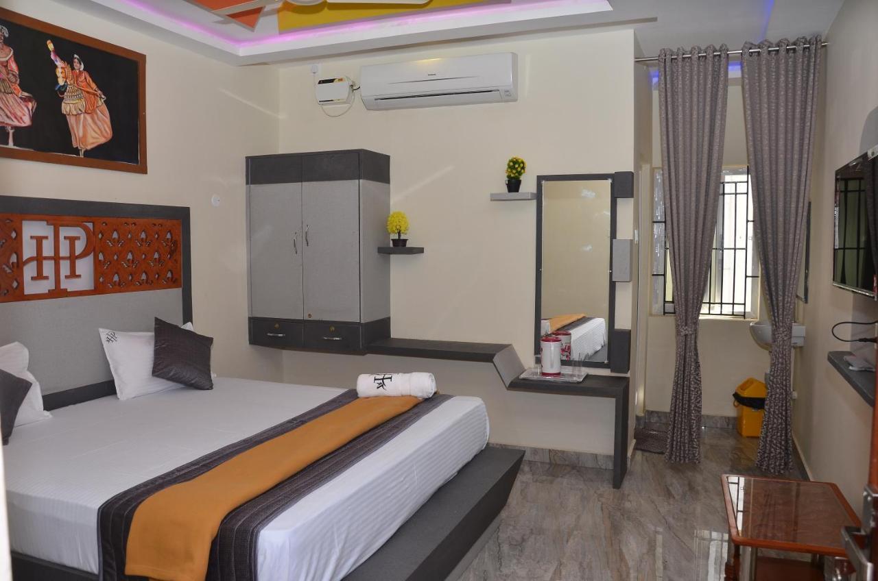 Hotel Panchavarnaa Rāmeswaram Esterno foto