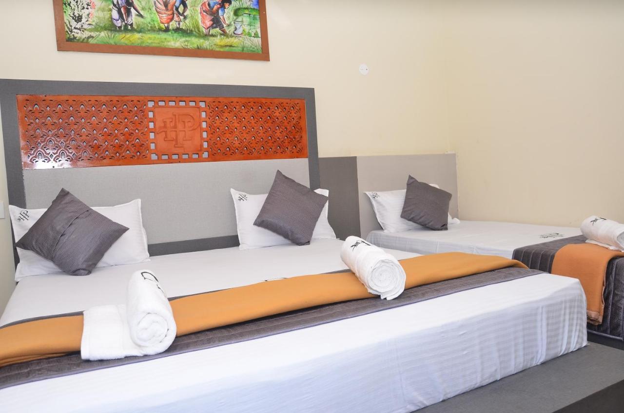 Hotel Panchavarnaa Rāmeswaram Esterno foto