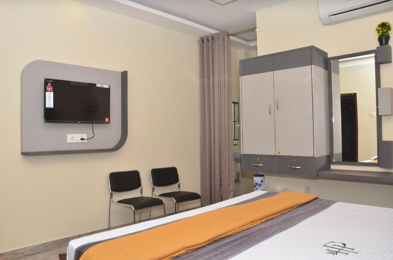 Hotel Panchavarnaa Rāmeswaram Esterno foto