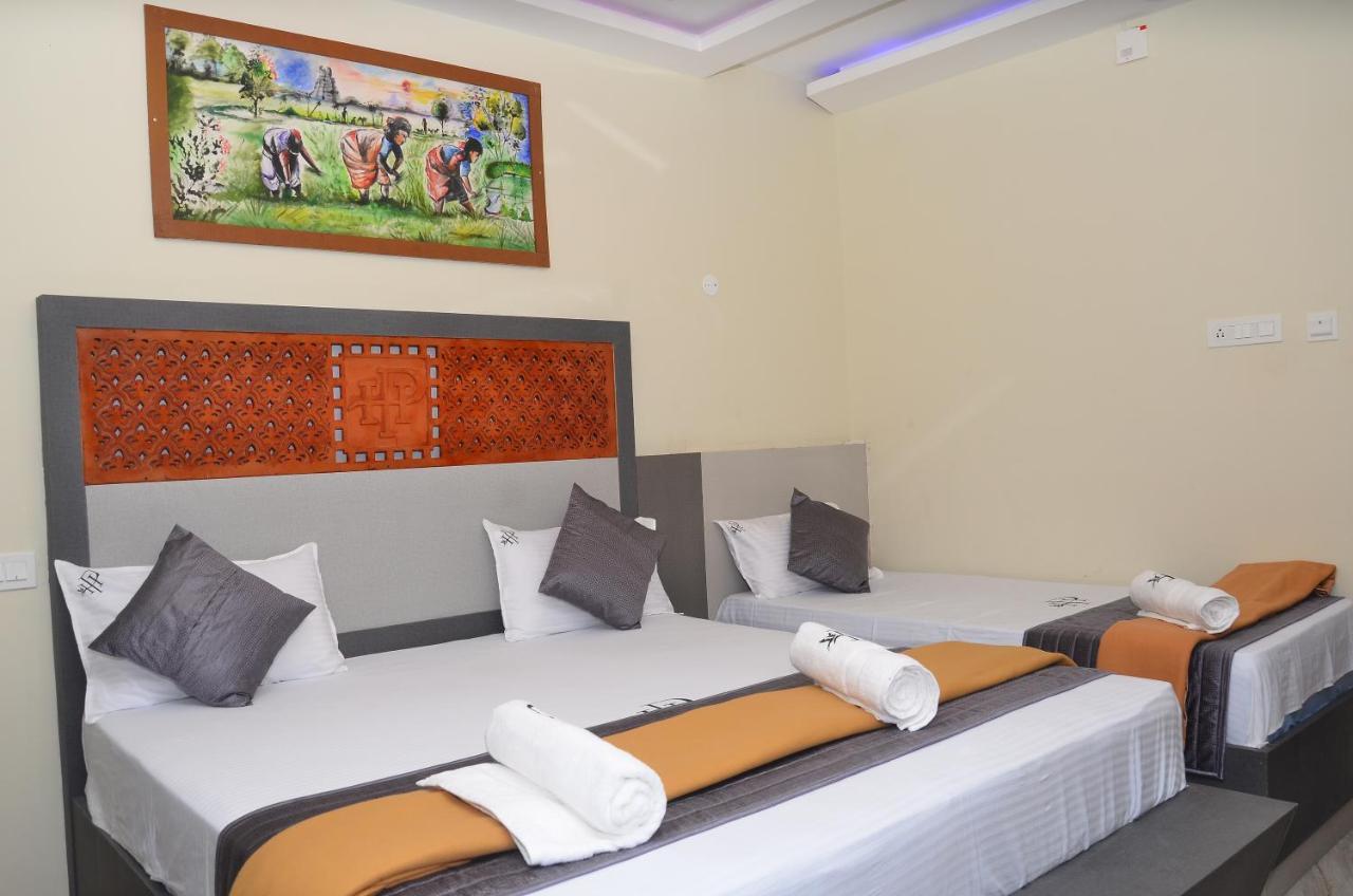 Hotel Panchavarnaa Rāmeswaram Esterno foto