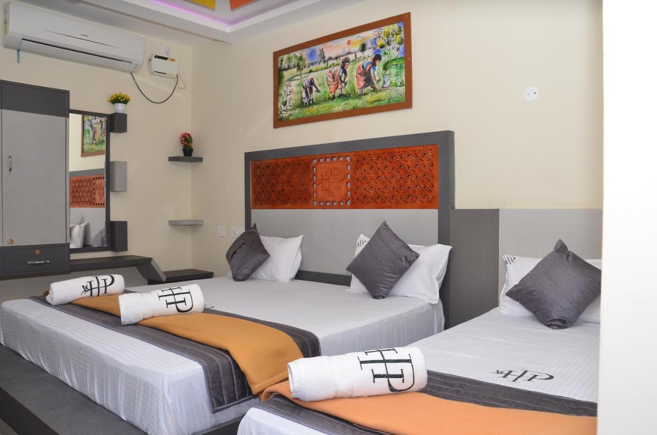 Hotel Panchavarnaa Rāmeswaram Esterno foto