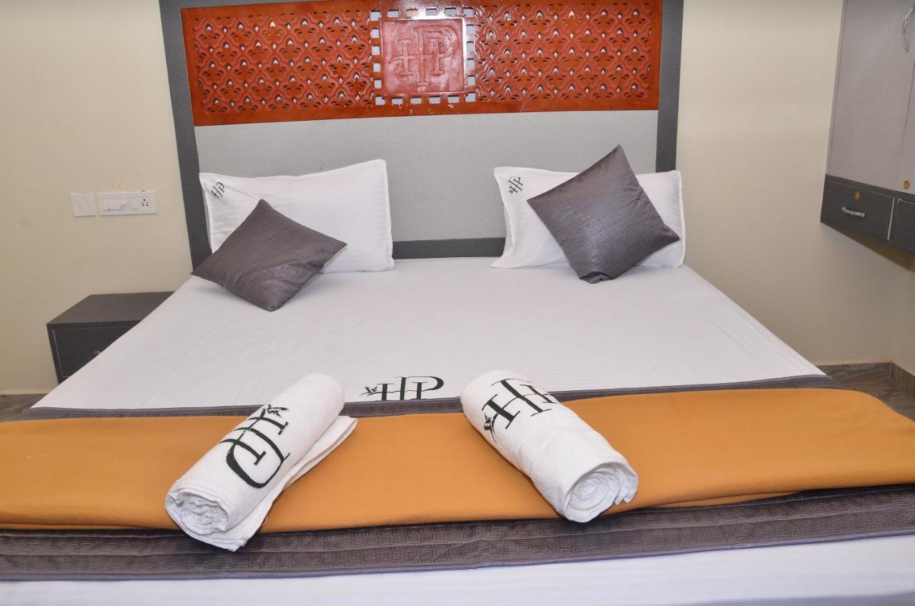Hotel Panchavarnaa Rāmeswaram Esterno foto