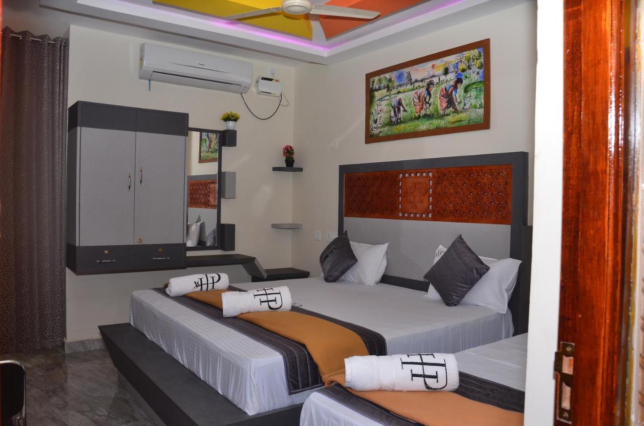 Hotel Panchavarnaa Rāmeswaram Esterno foto