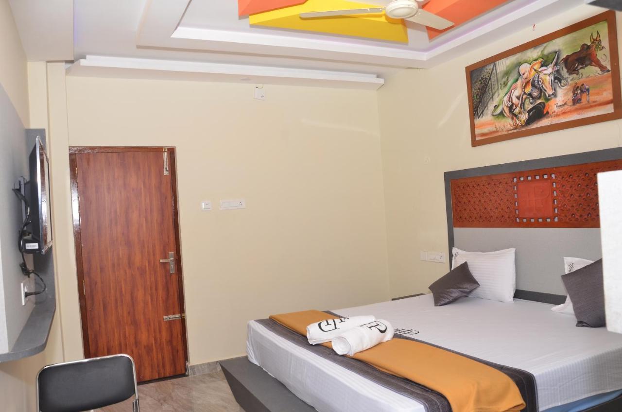Hotel Panchavarnaa Rāmeswaram Esterno foto