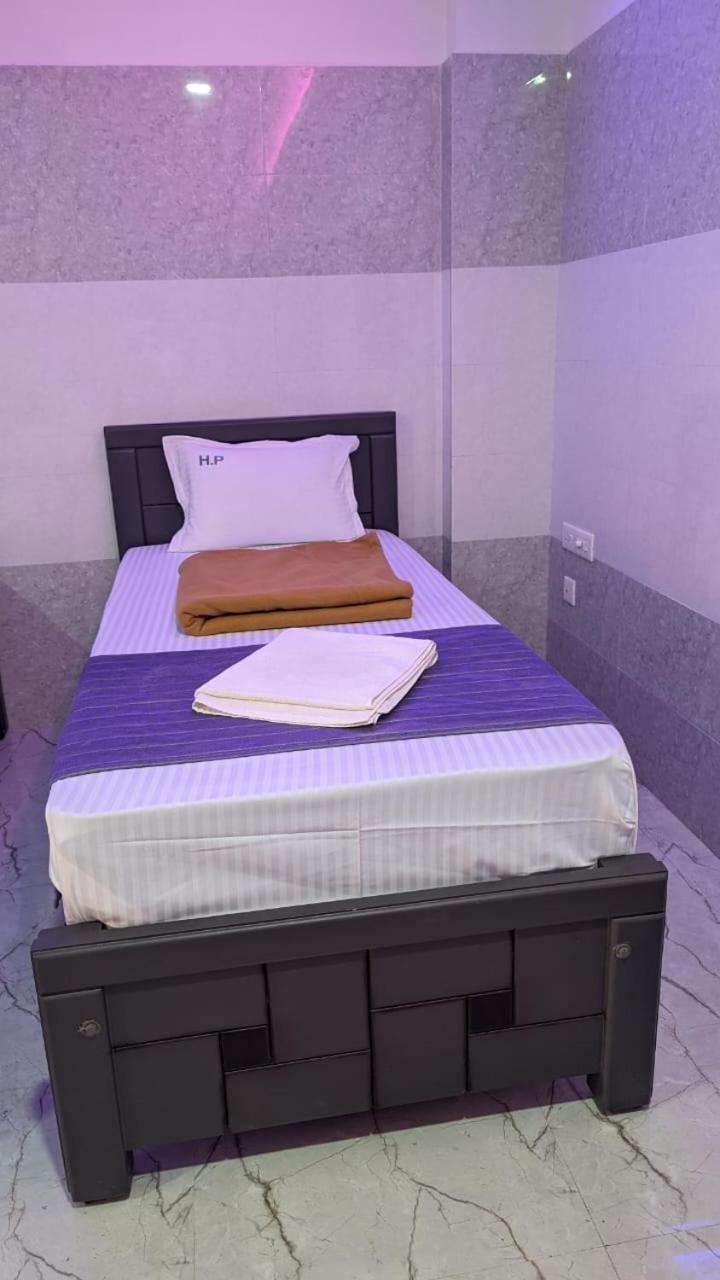 Hotel Panchavarnaa Rāmeswaram Esterno foto